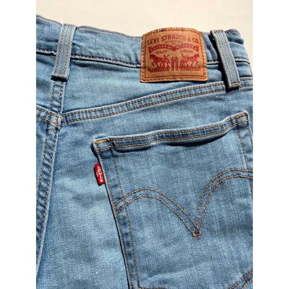 Levi's High Rise Cut Off Denim Shorts Women's Size 29 Light Wash Distressed - Picture 6 of 9